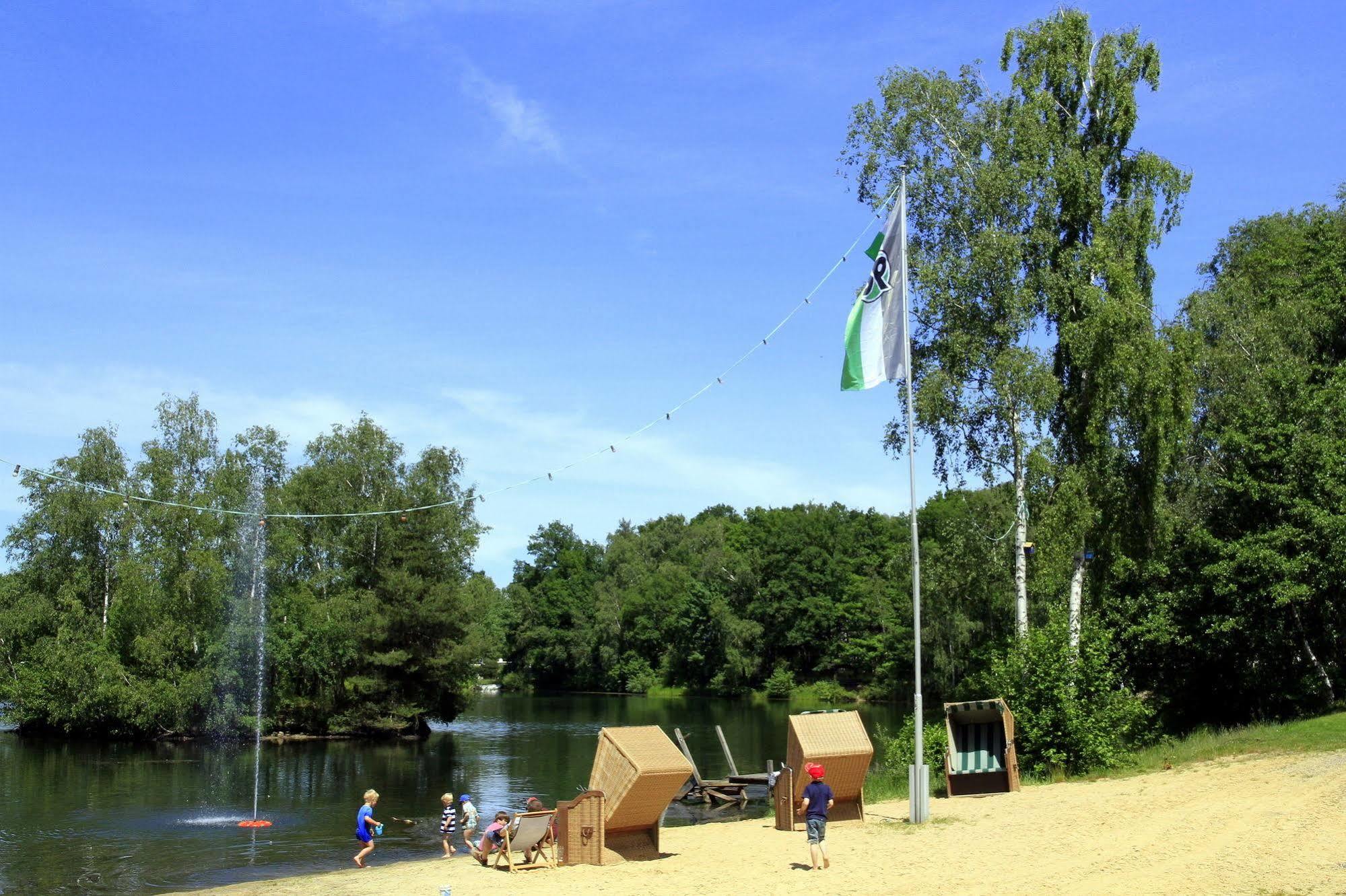 فندق هوتل آم سبرينجهورستسي Großburgwedel المظهر الخارجي الصورة